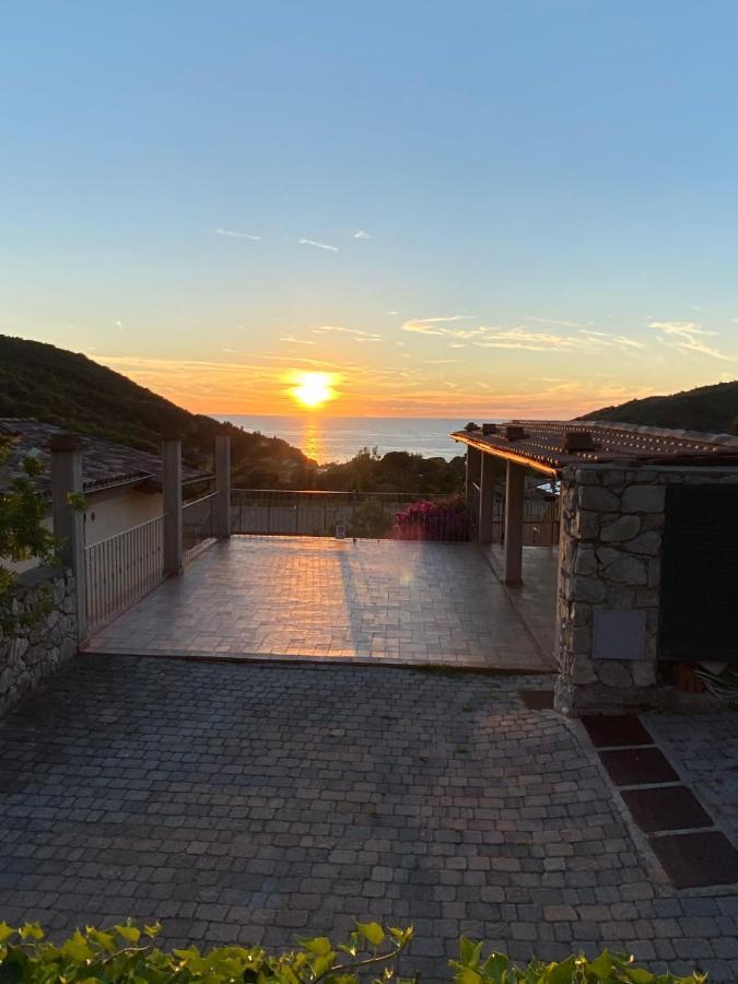 Nisportino, Elba. Bilocale Con Patio Vista Mare. Villa Casale Gastagno Екстериор снимка